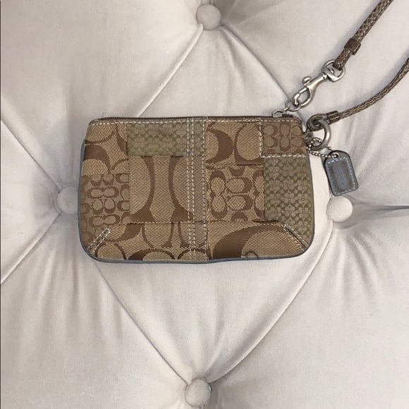 Coach wristlet - Picture 1 of 4